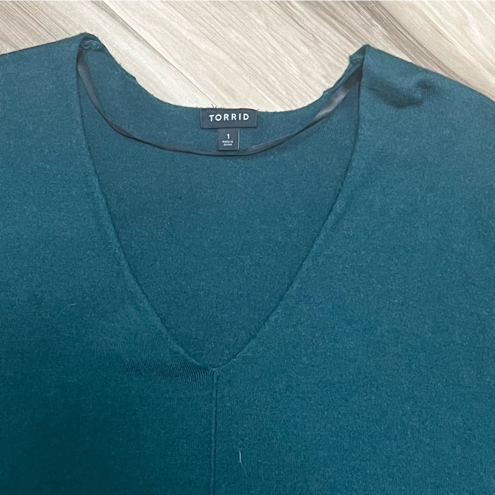 Torrid Pullover Drop Shoulder Emerald Green Sweater Size 1 - Picture 4 of 8